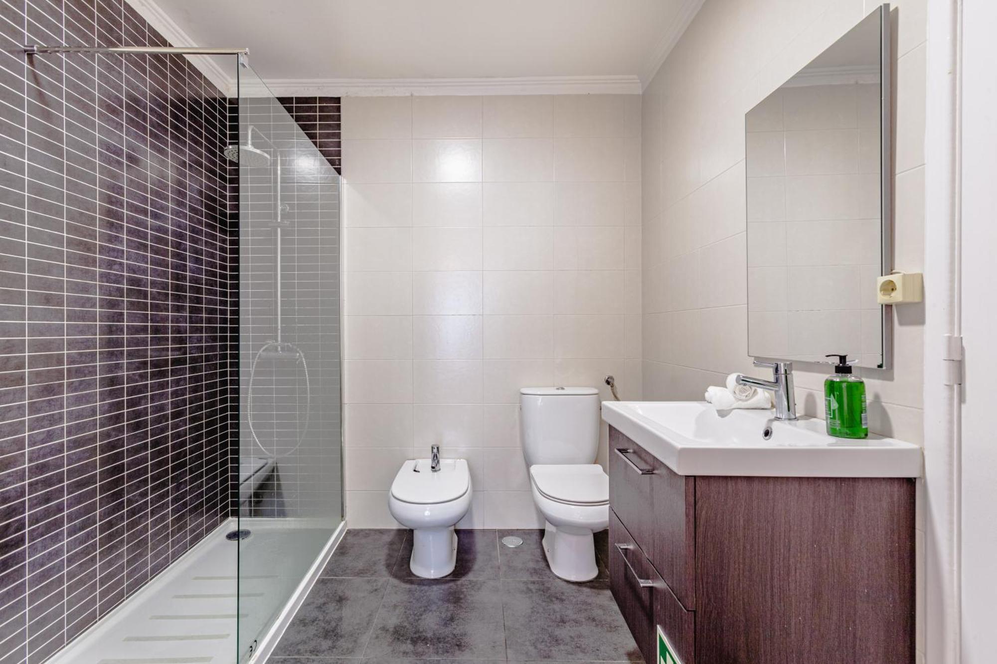 Visit Lisbon 4Fun - Anjos Apartment Екстер'єр фото